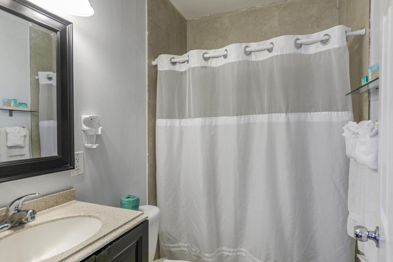 Hollywood Broadwalk Oceanside Hotel Ngoại thất bức ảnh